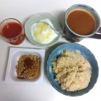 1/18 朝食　・玄米160㌘・梅黒酢納豆・無糖ヨーグルトのハチミツかけ・無添加トマトジュース・豆乳コーヒー|mamedaifukuさん