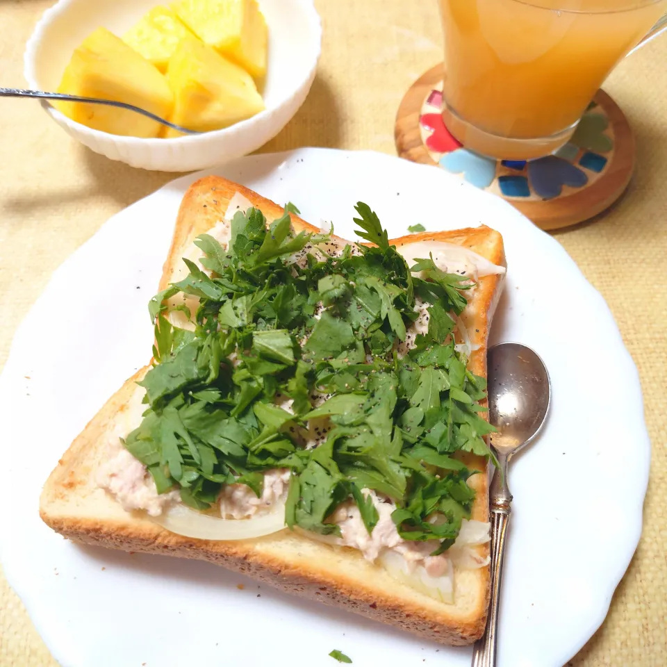 春菊ツナトースト|うたかた。さん