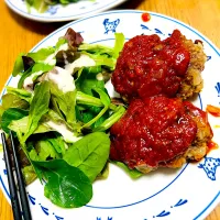 かみさんの”ハンバーグ＆ベビーリーフサラダ”＠自宅飯| 平大さん