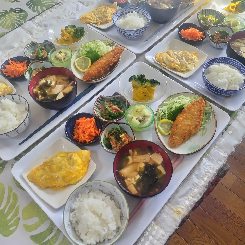 白身魚フライ定食です✨日曜日のお昼🍀|rikako♪。.:＊さん