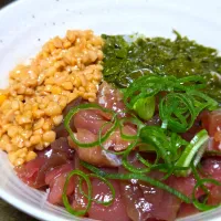パパ作🥸マグロめかぶ納豆丼|ぱんだのままんさん