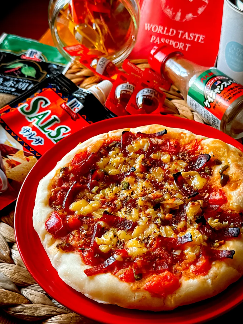 🍕サルサソース＆ケイジャンスパイスで手作りピッツァ🍕|にゃんぺこさん