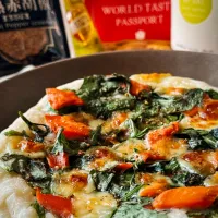 スモークサーモンと春菊のモッツァレラピッツァ🍕