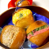 サンドウィッチ弁当ー卵、ハムきゅうり、ツナ、あんバター|KUMIさん