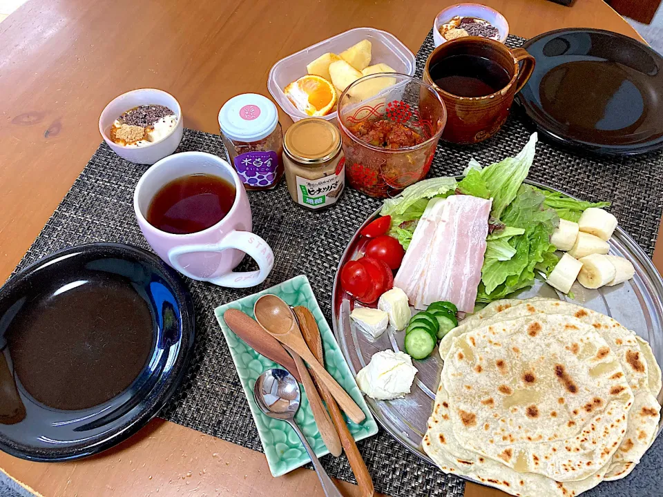 トルティーヤにお好みで色々巻いて😘|さくたえさん