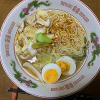 昼食　ラーメン🍜|ATさん