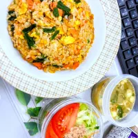 🇯🇵🥘鮭と小松菜の和風炒飯🥘🇯🇵|TakeBooさん