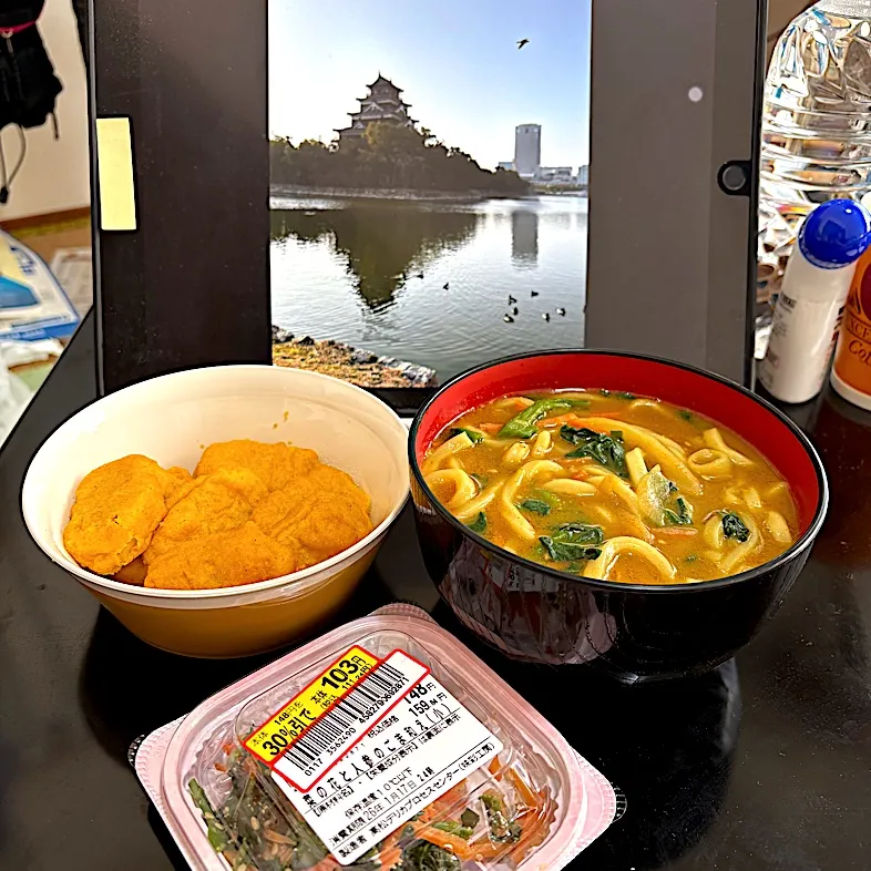 日曜日のランチ😋トップバリューのカレーうどんとチキンナゲット|すかラインさん