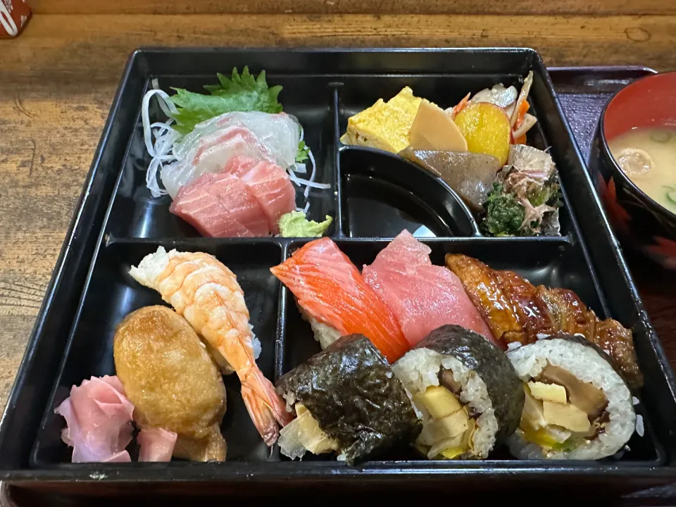 すし定食🍣|buhizouさん