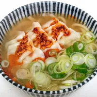 【おでん🍢の出汁を美味しく〆に！】水餃子と食べるラー油のおでん出汁うどん🎯|Falco*さん