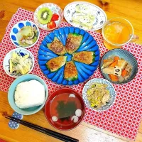 味付けピーマンの肉詰め晩御飯🫑🥢|まゆめろさん