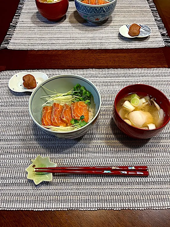 サーモンの漬け丼|lingesさん