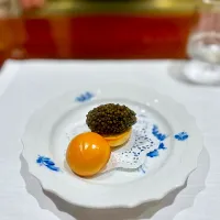 At a classy restaurant in Ginza, Tokyo|gonbenさん