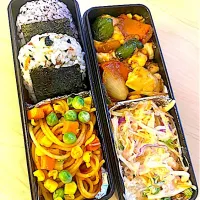 明日の昼飯シリーズ、久しぶりに作り2段、食材がないので手抜きの即席😅|masaさん