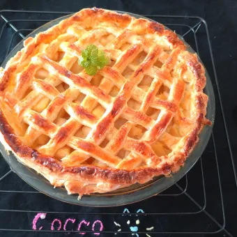 Snapdishの人気料理写真:アップルカスタードパイ✨