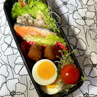 おはようございます　コロコロ詰めるの難しかった弁当| kuroさん