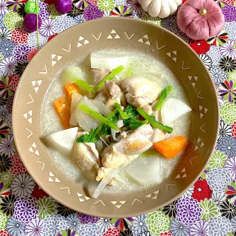 Snapdishの人気料理写真:鶏肉とかぶの味噌クリーム煮✨