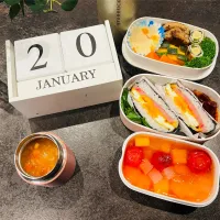 おにぎらず弁当。|MUY_Beeeeさん