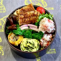 ハモ照り焼き、カニカマとはんぺん椎茸焼き、卵入り春巻き、アオサ入り出し巻き卵|めみさん