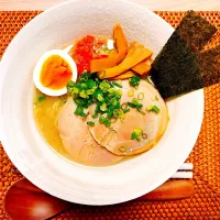 🍜昼【塩とんこつラーメン】🍜