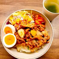 🐷夜【豚肉ガーリックバター醤油炒め】🧄|Laniさん