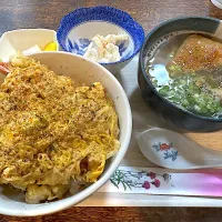 天とじ丼🍤ミニきつねうどんセット♨️|buhizouさん