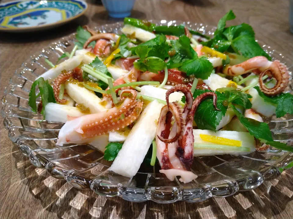 イカと長芋 三つ葉のサラダ|古尾谷りかこさん