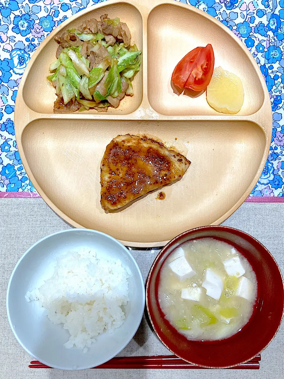 メカジキのハニーマスタードと豚キャベツ炒め|おしゃべり献立さん