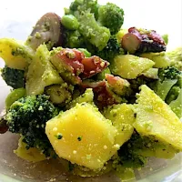 セブン風タコとブロッコリーのサラダ🥗|ヨウコさん