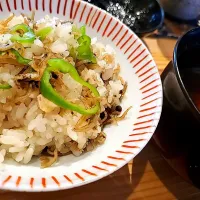万願寺とおジャコの土鍋ご飯( '༥' )|まぁさん