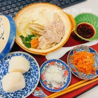 🅜🅔🅝🅤 #豚コマおひとりさま鍋🍲