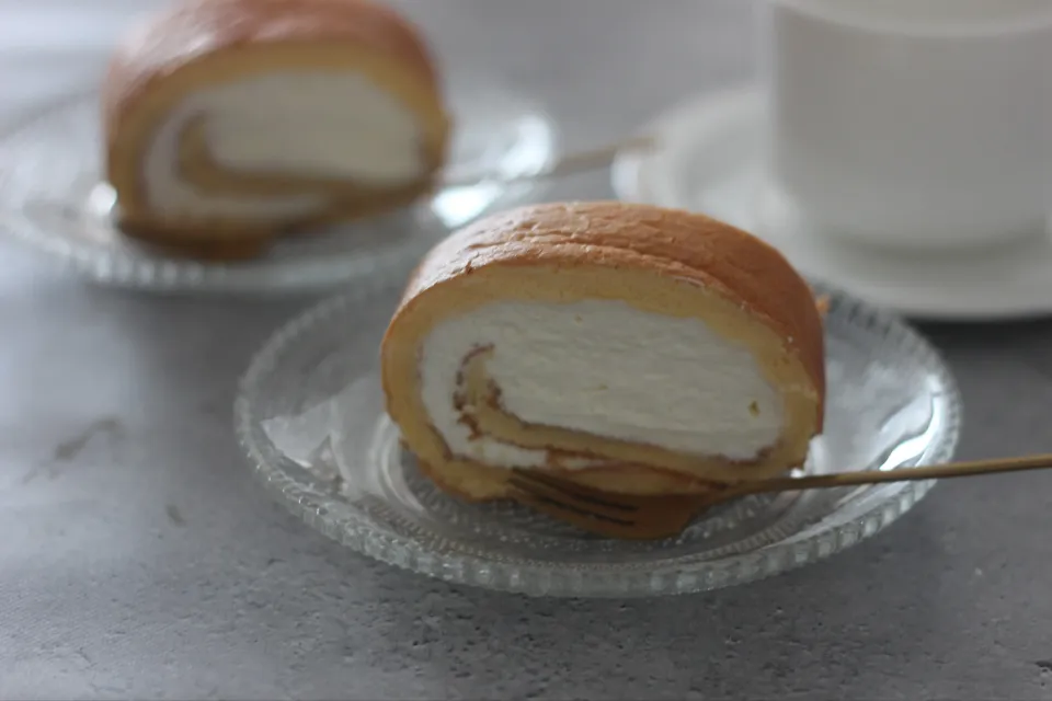リッチモヨーグルトクリームの米粉ロールケーキ|ちいさなしあわせキッチンさん