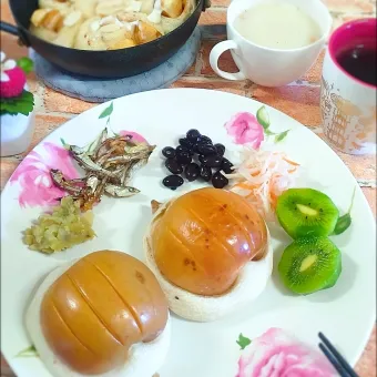 Snapdishの人気料理写真:林檎パン🍎