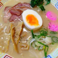 豚骨醤油ラーメン|はるみさん