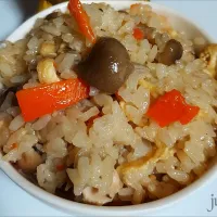 鶏ときのこのだし炊きご飯