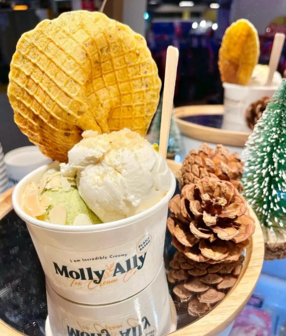 Always w/ Yummy Ice Cream 🍨🤤🍨|An'leeさん