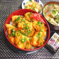 うなぎのたれとり天丼＆2日目の豚汁でムスコの置きランチ