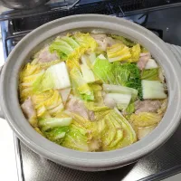 夜は豚バラ白菜コンソメ鍋|しまだ ちえこさん