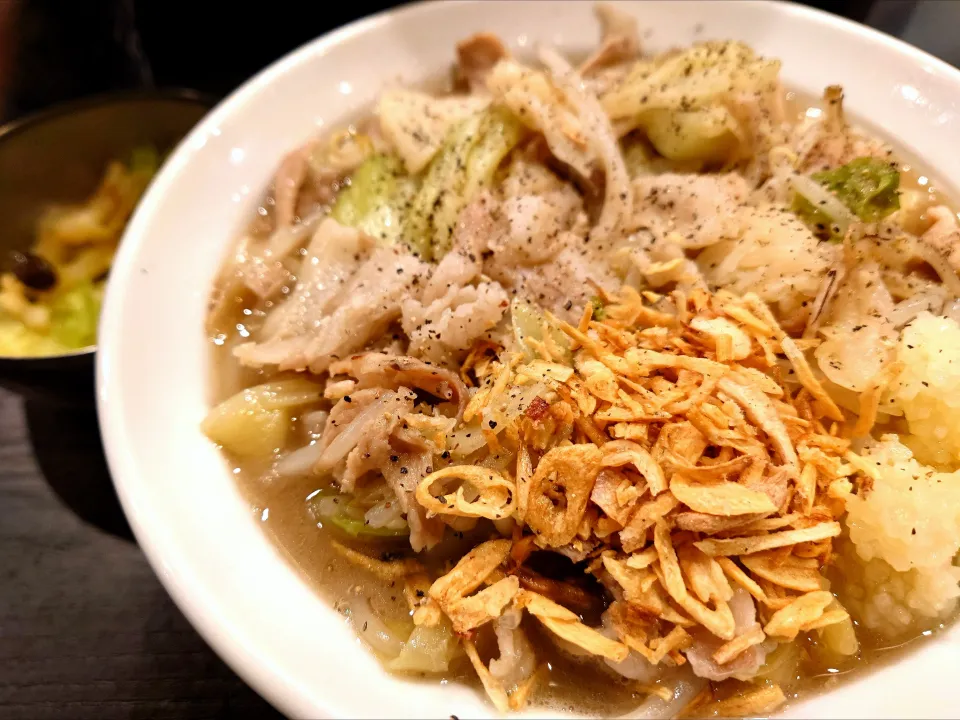 【本日のX限定、時刻限定】
【TRYラーメン大賞2025~2026
新店つけ麺部門第5位】 
弐昇 早稲田 
タンメン (1,100円)
＋キャベツ増し (別皿、50円) 
＋肉増し (100円) 
＋ニンニク (無料)
＠早稲田8分 
(JR高田馬場駅から徒歩19分)
26020
〈醤9塩4噌󠄀2タ2出1F0冷0チ1混1つ0〉|大脇さん