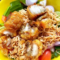 Spicy Instant Noodles Salad w/ Crispy Pork Belly for Lunch 🌶🍜🌶🐷🤤|An'leeさん