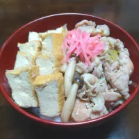 豚肉と厚揚げ丼😋🐷🍚|ソコツモノさん