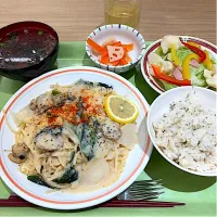 寮の晩ごはん😋帆立と蕪のクリームスパ|すかラインさん