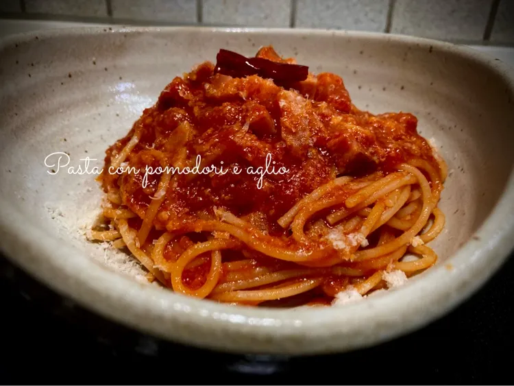 トマトとにんにくのパスタ🇮🇹|気まぐれシェフさん