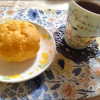 旦那さんからは昨日シュークリーム😆💕マグカップは2年前の誕生日🎁ありがとう✨|m.rafuさん