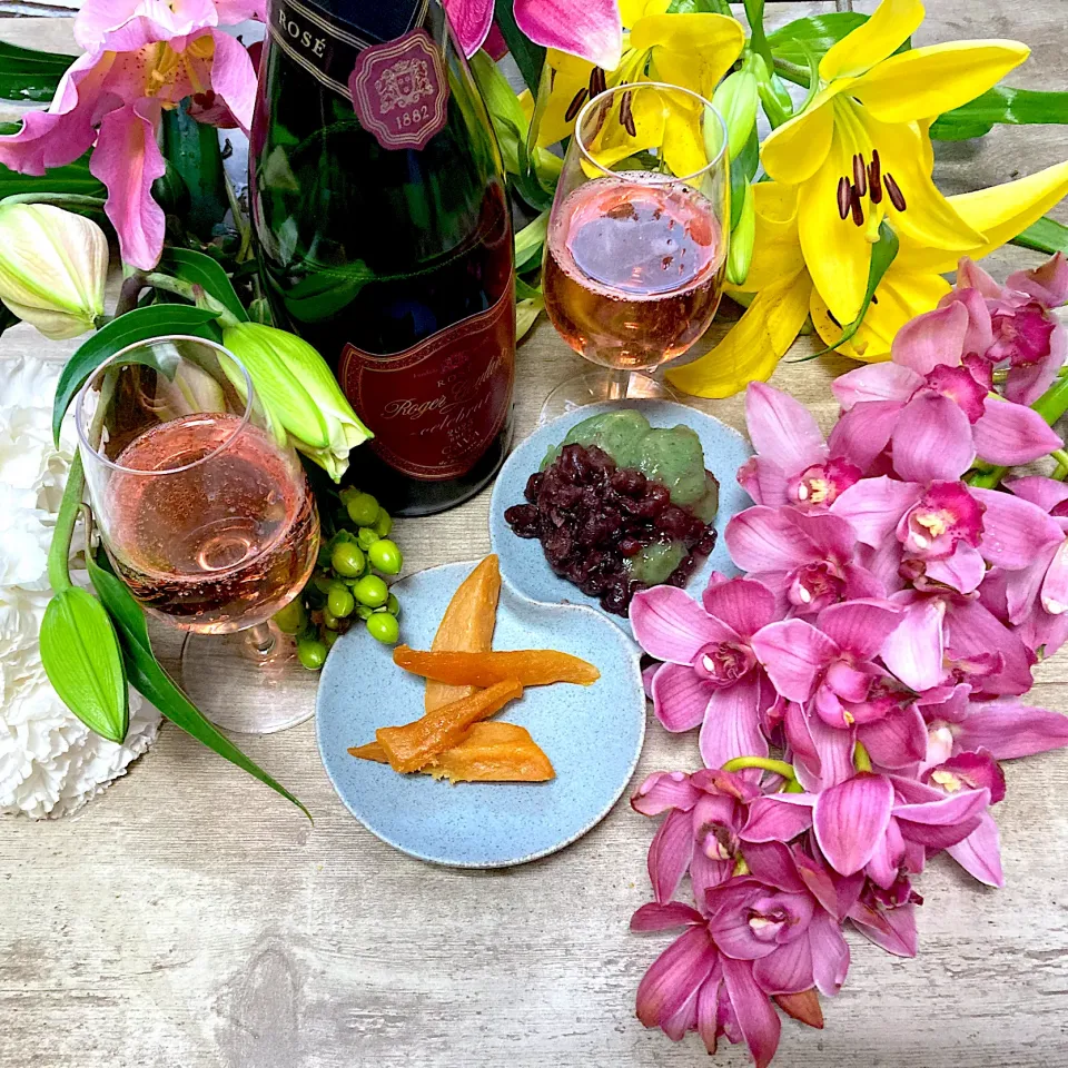 桃六のよもぎ団子とガルナッチャ主体のスペインCAVA|tukkyさん