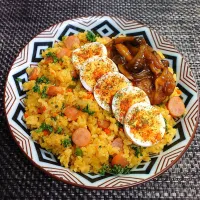 カレー煮込みハンバーグ＆カレーピラフでムスコの置きランチ|からあげビールさん