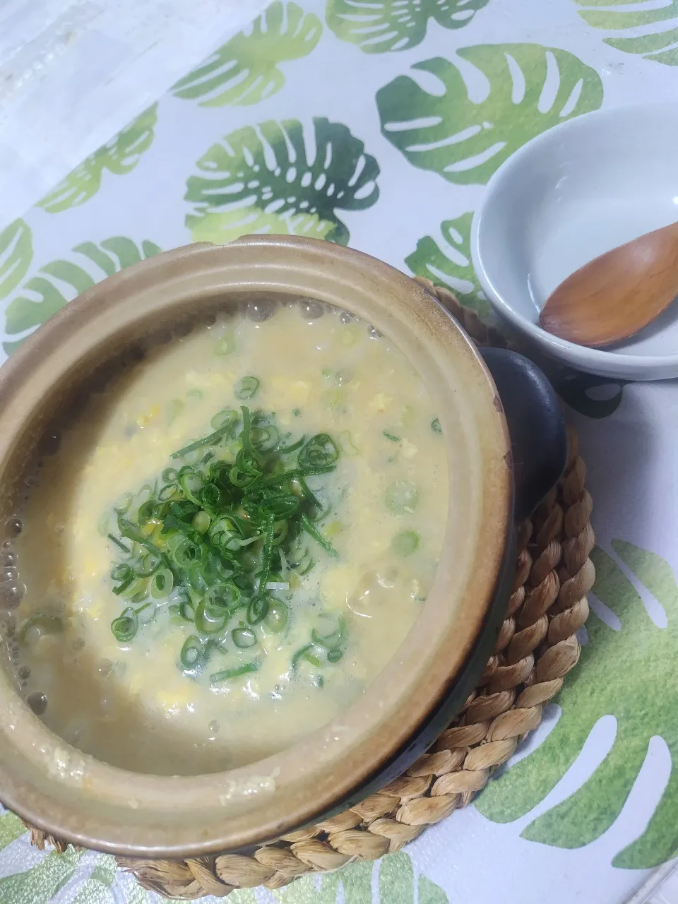 今日は、卵雑炊にしました✨蕎麦つゆで✨|rikako♪。.:＊さん