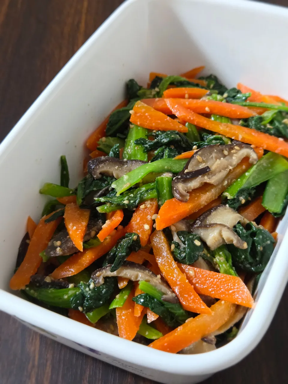 ちぢみ小松菜と人参のごま和え|ぱんだのままんさん