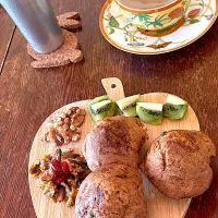 朝ごはん♯マフィン♯自家製♯キウイ🥝| 小松菜さん