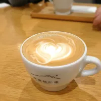 カフェラテ|みりさん